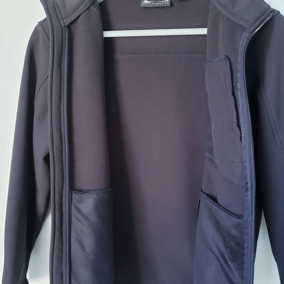 Snozu performance jacket - Picture 4 of 5